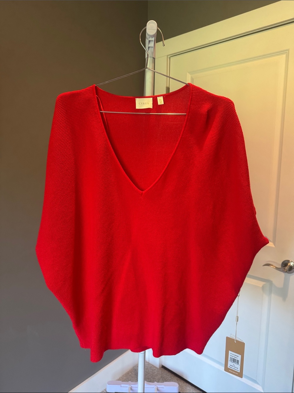 NWT Cyrus Women's Bright Red V-Neck Sweater